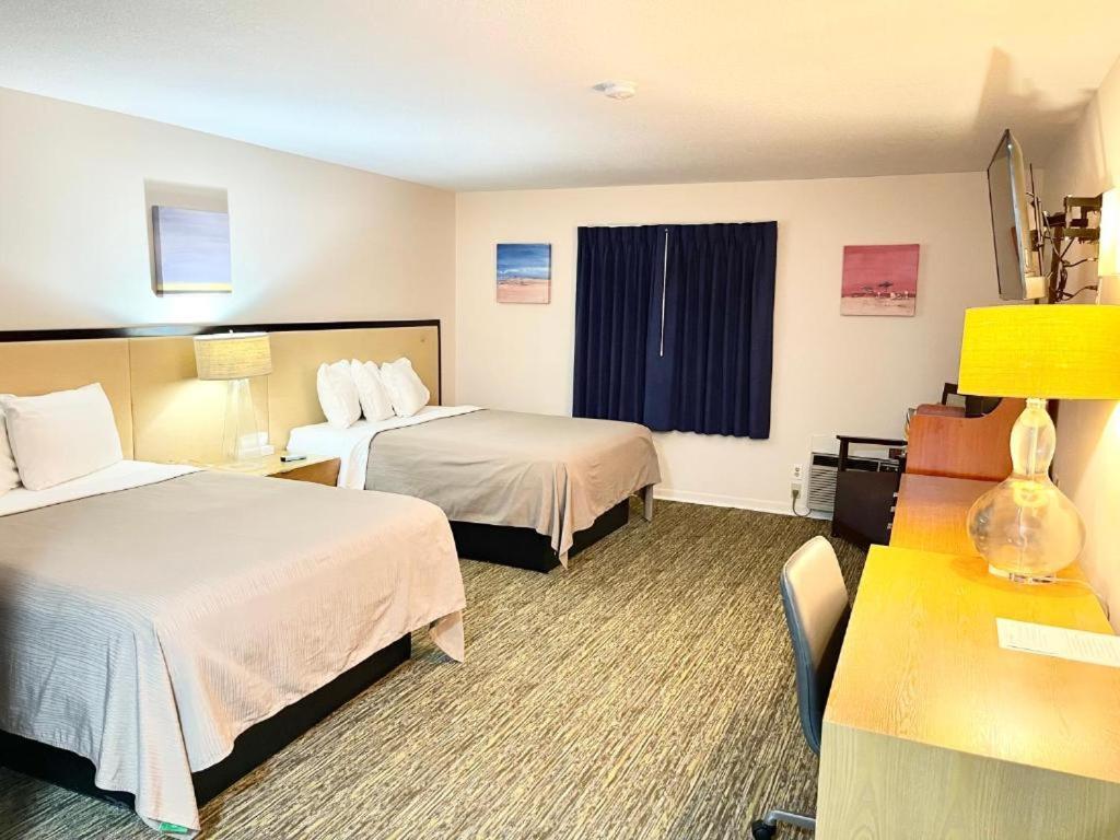 Camp Inn Lodge Au Sable Extérieur photo